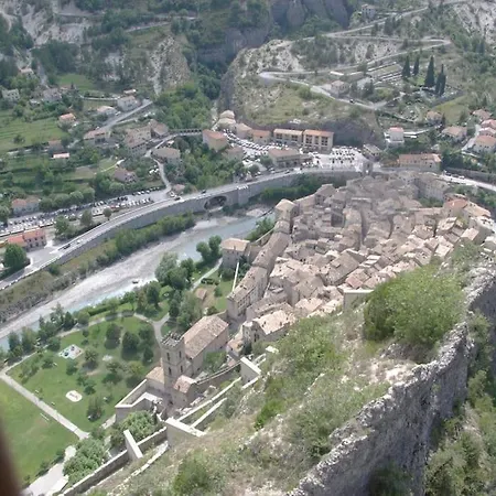 Domyv'loup Villa Entrevaux