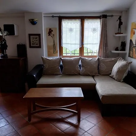 Domyv'loup Villa *