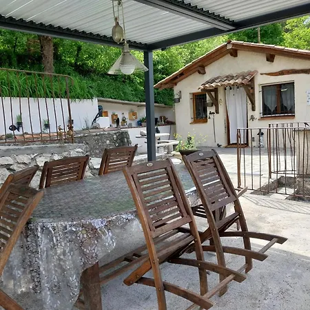 Domyv'loup Villa *